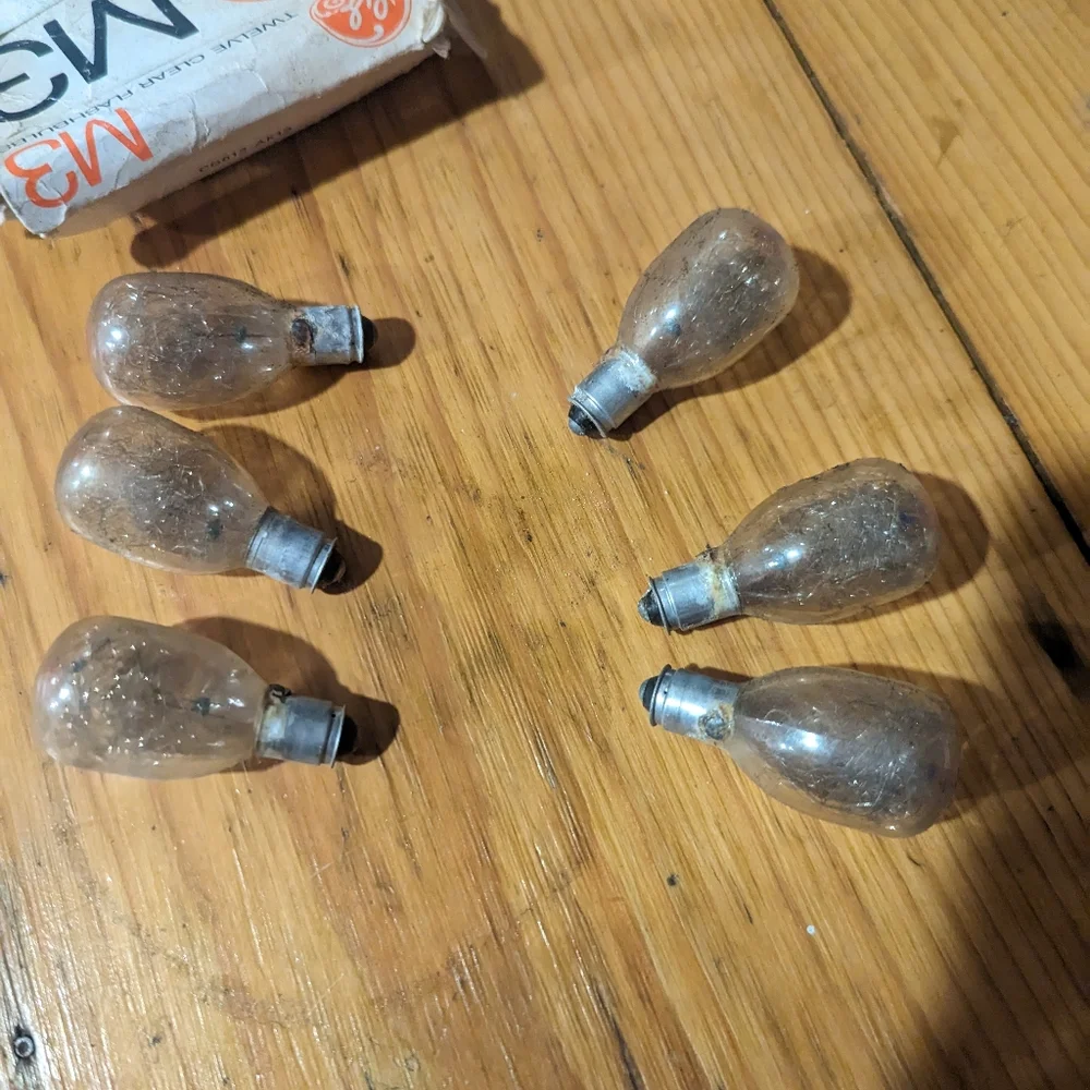 Vintage Flash M3 Bulbs